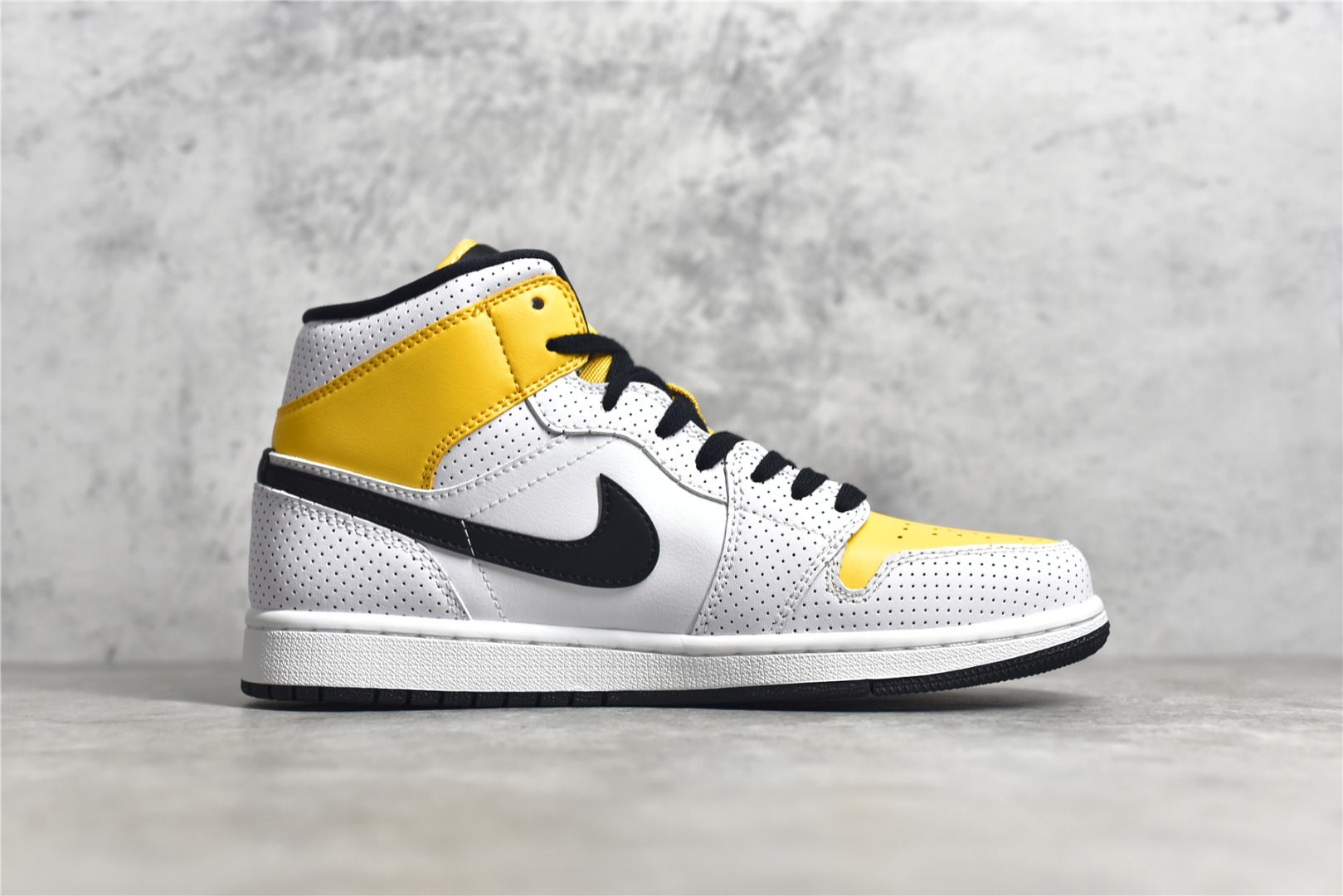 AIR JORDAN 1 MID YELLOW WHITE BLACK