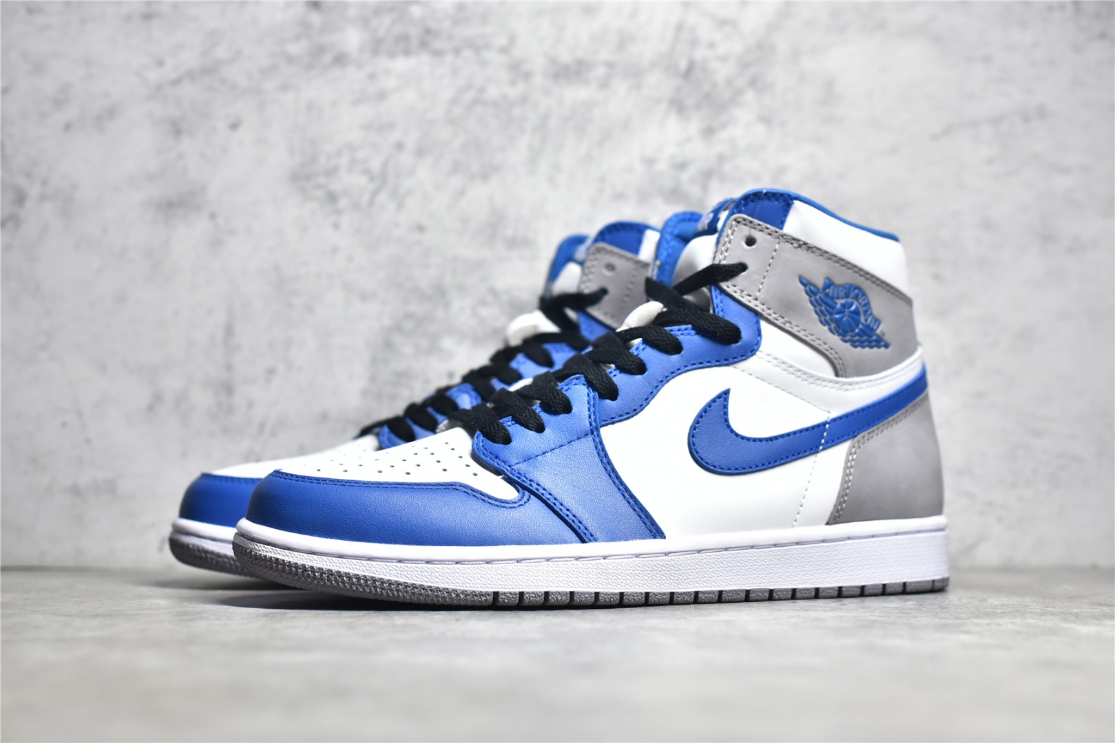 AIR JORDAN AJ1 RETRO HIGH "WHITE GREY BLUE"