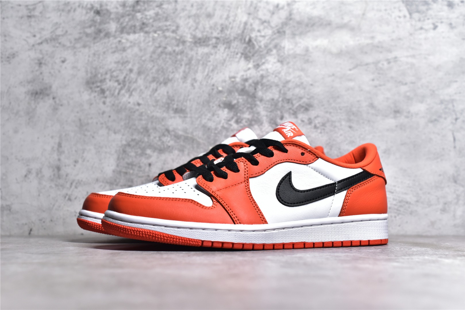 AIR JORDAN 1 LOW OG WHITE ORANGE